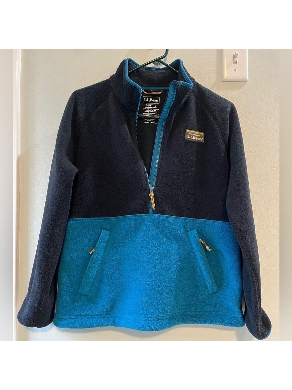 NWOT L.L. Bean women’s Small Petite color block Fleece 1/4 zip pullover jacket